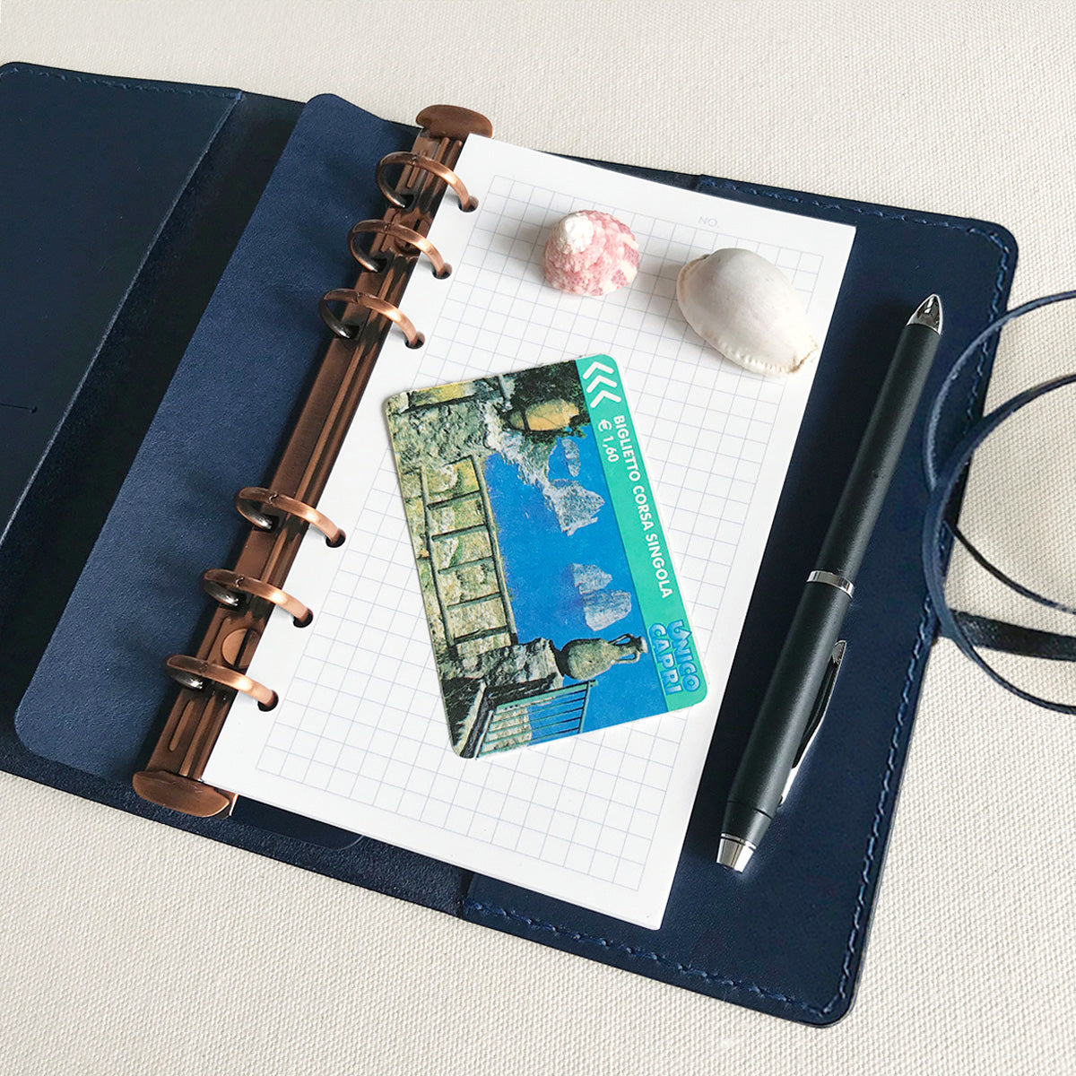 艾曼紐 A6 皮革六孔活頁筆記本封套 航海藍