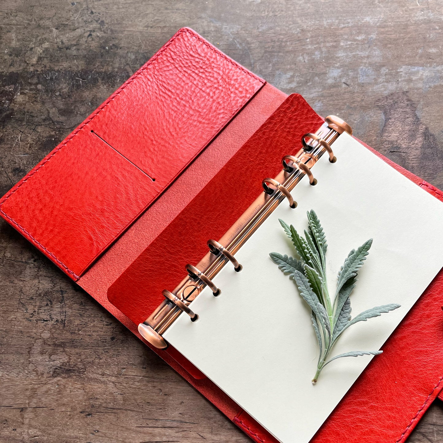Kyoto A6 皮革六孔活頁筆記本封套 皇家玫瑰紅