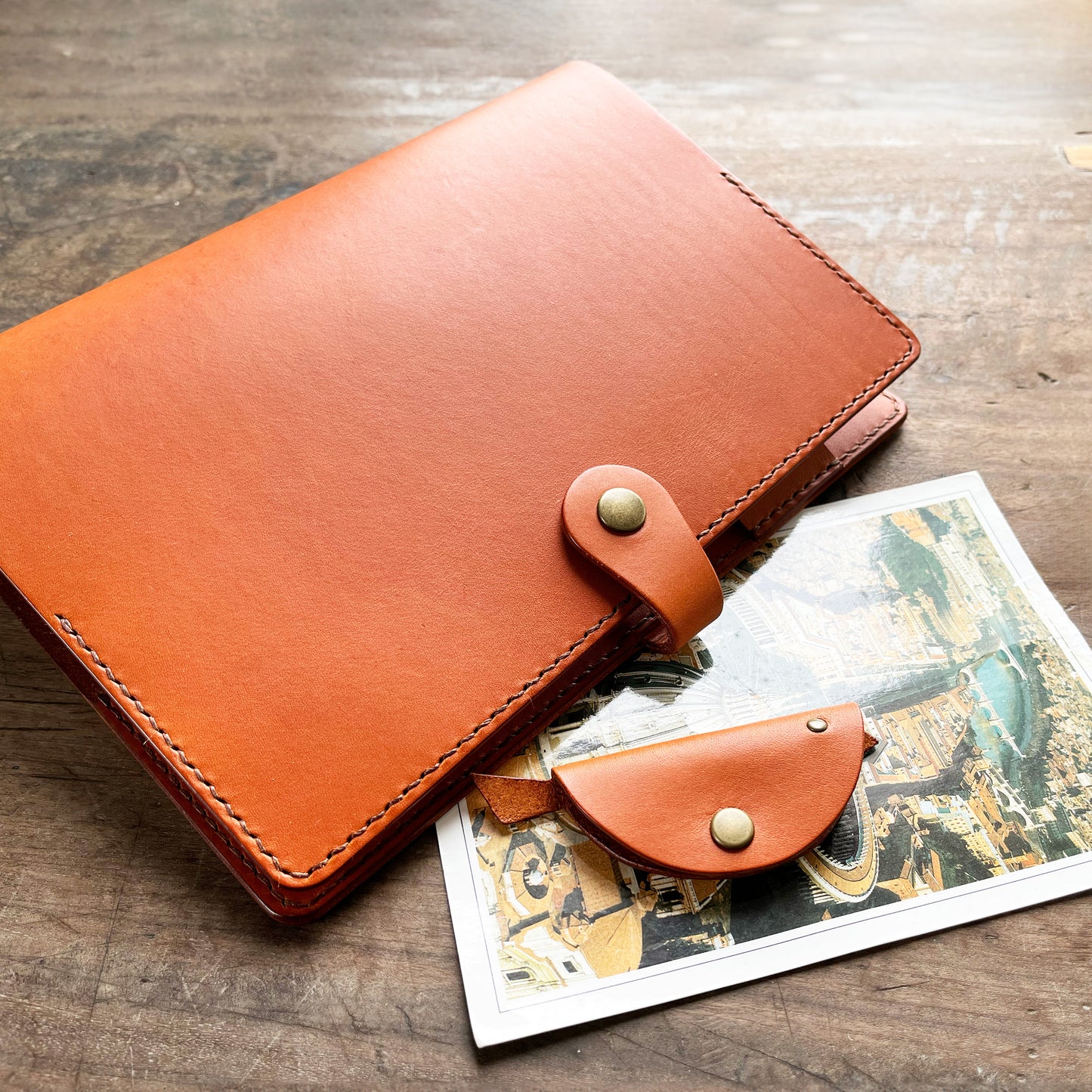 Accademia A5 皮革六孔活頁筆記本|手帳 橡木果實棕