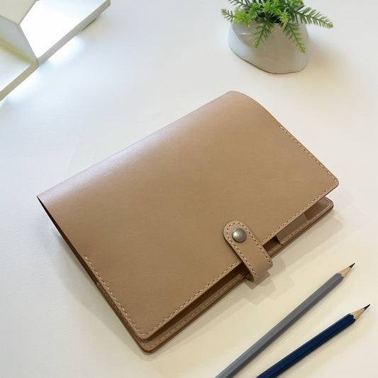 Urban A5 皮革六孔活頁筆記本封套 沙漠色