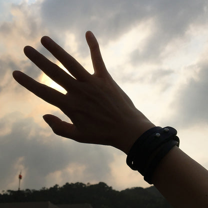 Angels 皮革手環 黑岩