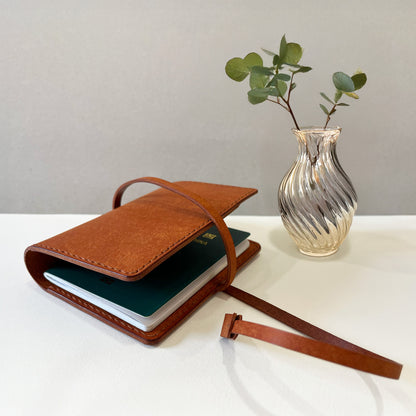 艾曼紐 皮革護照夾 Voyage系列 雅典學院棕