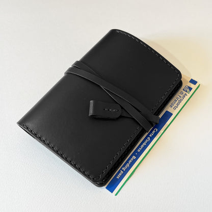 艾曼紐 皮革護照夾 石墨黑