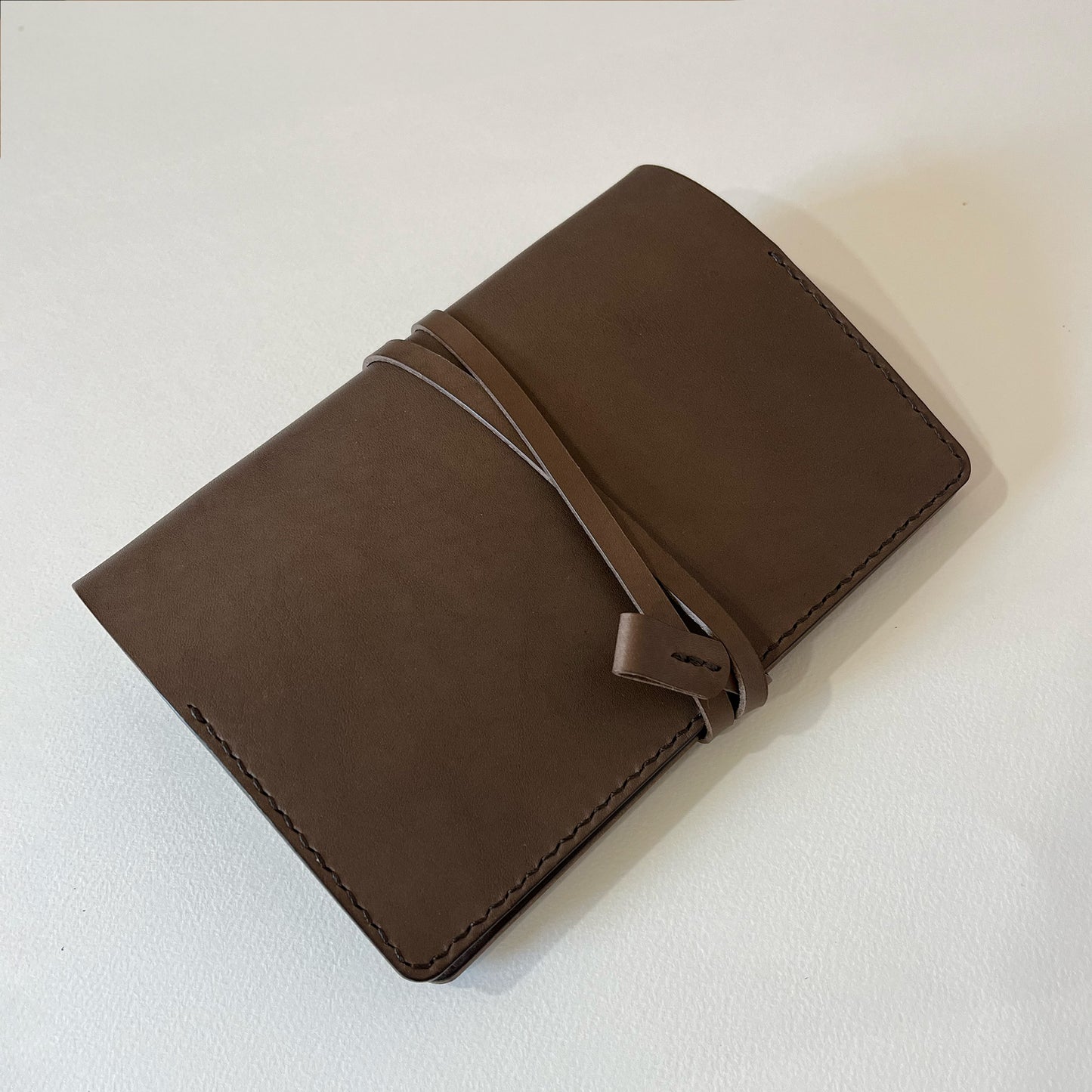 艾曼紐 A6 皮革六孔活頁筆記本封套 橄欖油綠/灰陶色