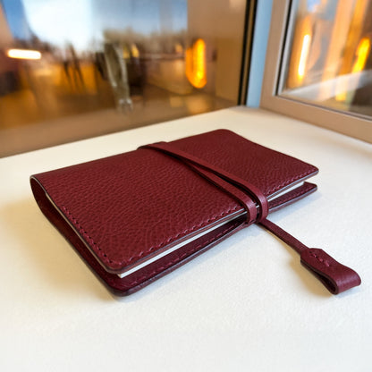 艾曼紐 A6 皮革筆記本封套 酒紅色