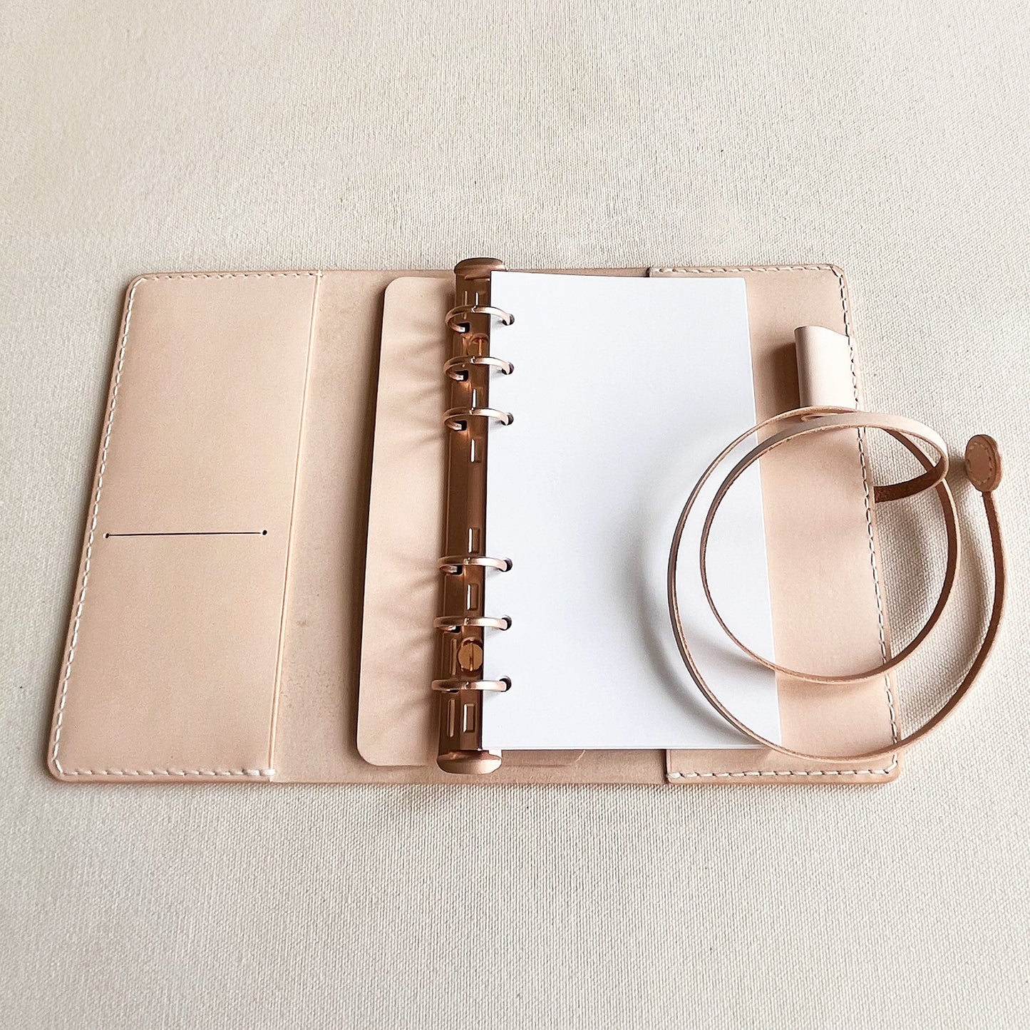 翡冷翠 A6 皮革六孔活頁筆記本封套 橡木白