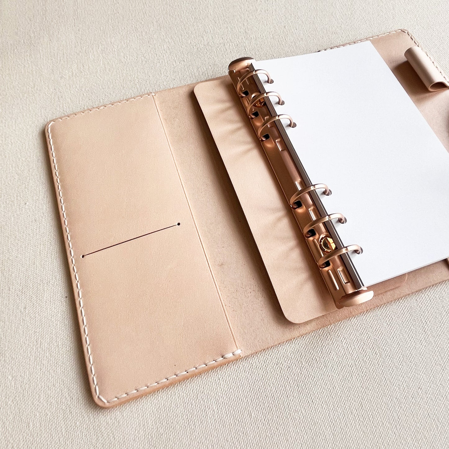 翡冷翠 A6 皮革六孔活頁筆記本封套 橡木白