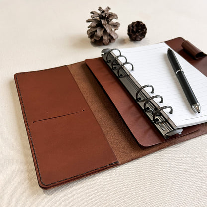 Accademia A6 皮革六孔活頁筆記本封套 秋栗色