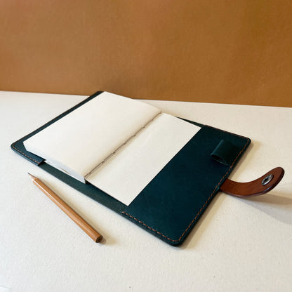 Accademia A6 皮革筆記本封套 森青色