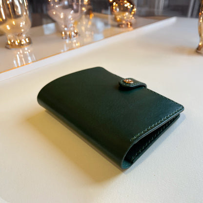 Florian 皮革護照夾 綠洲