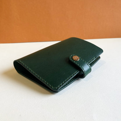 Florian 皮革護照夾 綠洲