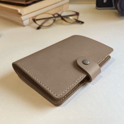 Granada  皮革護照夾/護照套/植鞣革 -岩灰色/海軍藍