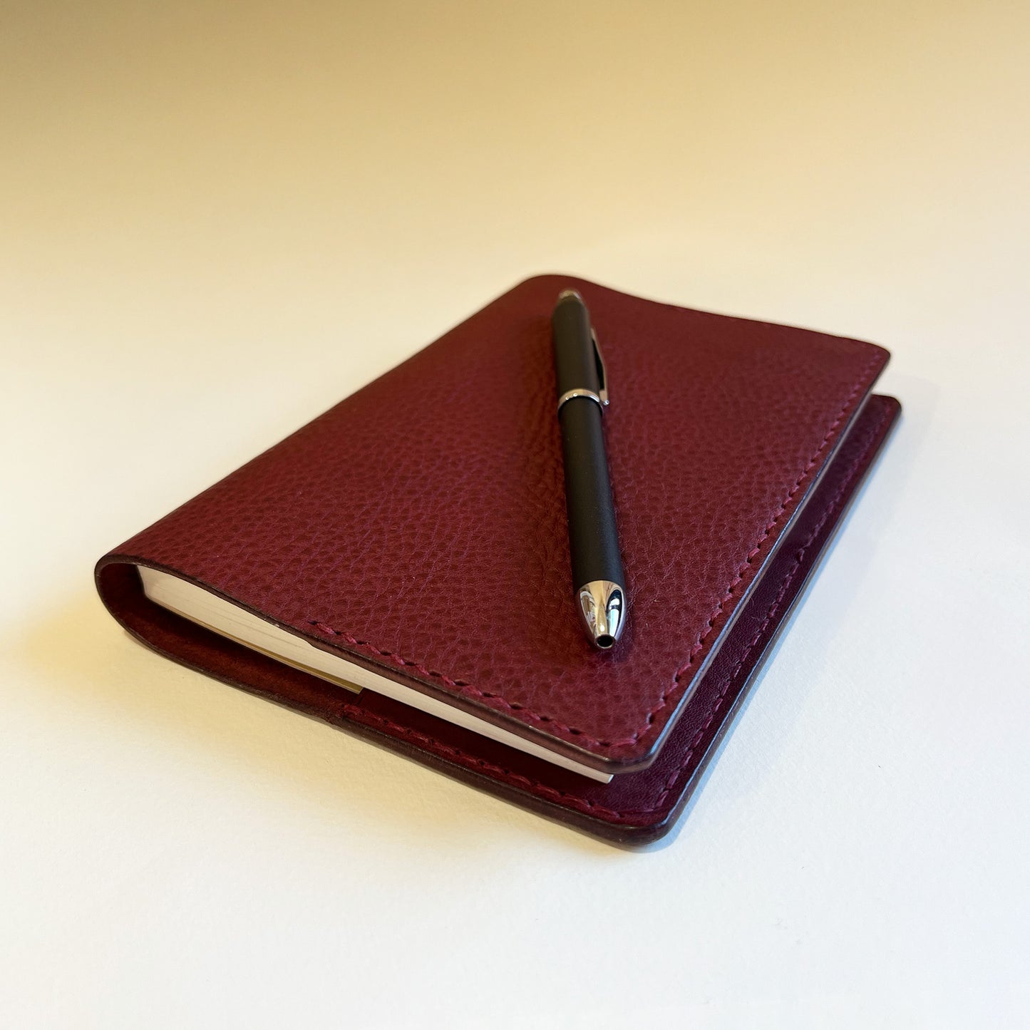 Journey A6 皮革筆記本封套 酒紅色