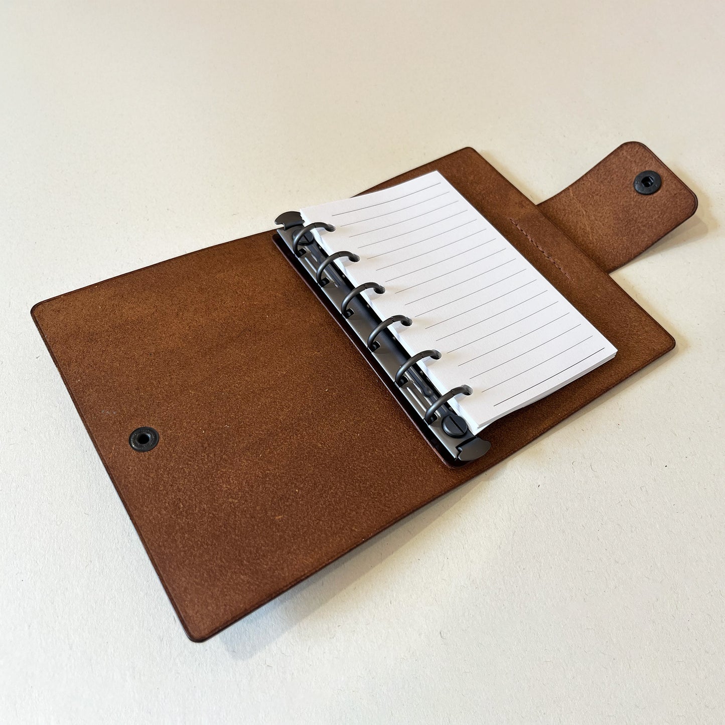 Madrid A7 皮革六孔活頁筆記本封套  焦糖棕/ 可可色