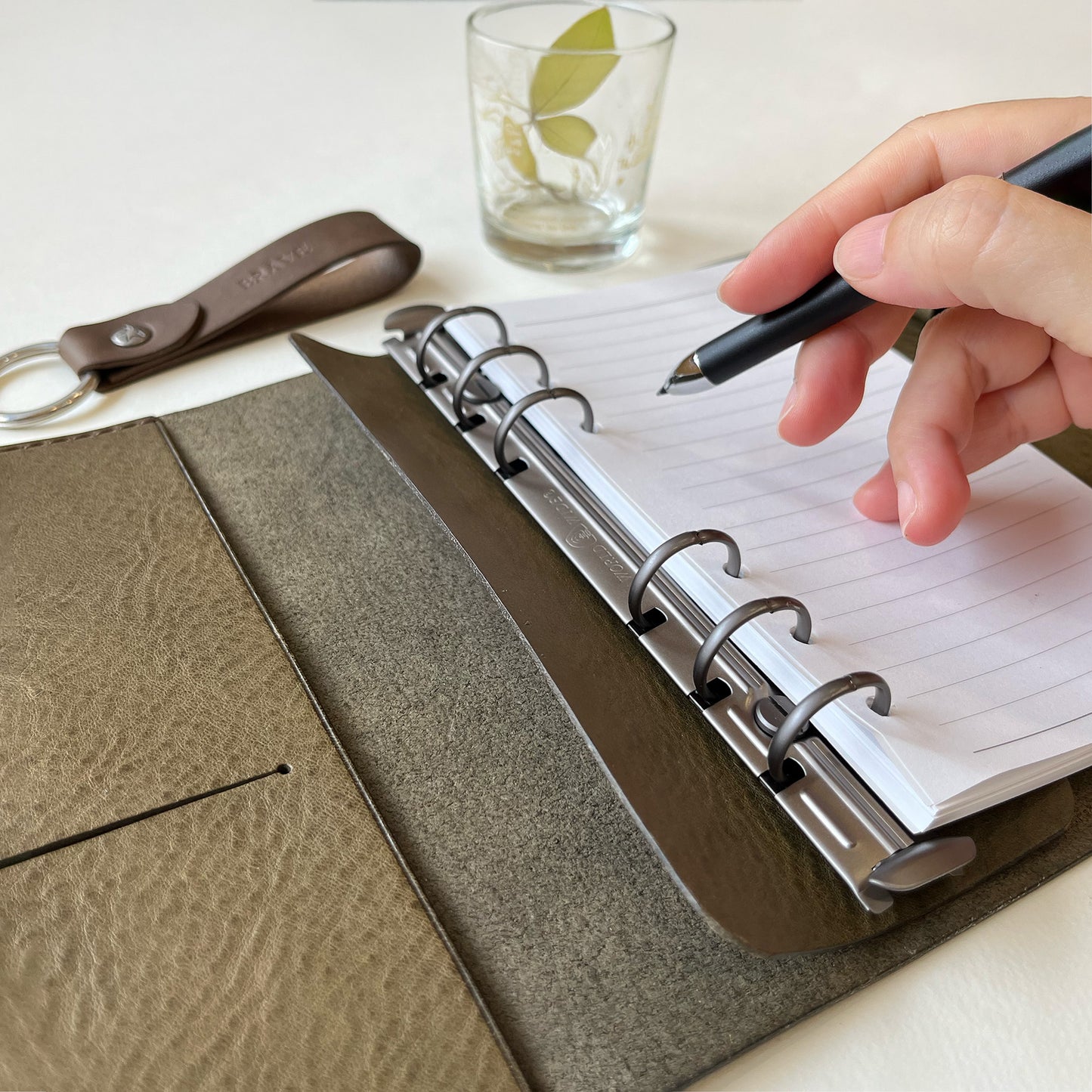 Oliver A6 皮革六孔活頁筆記本封套  橄欖綠 NEW