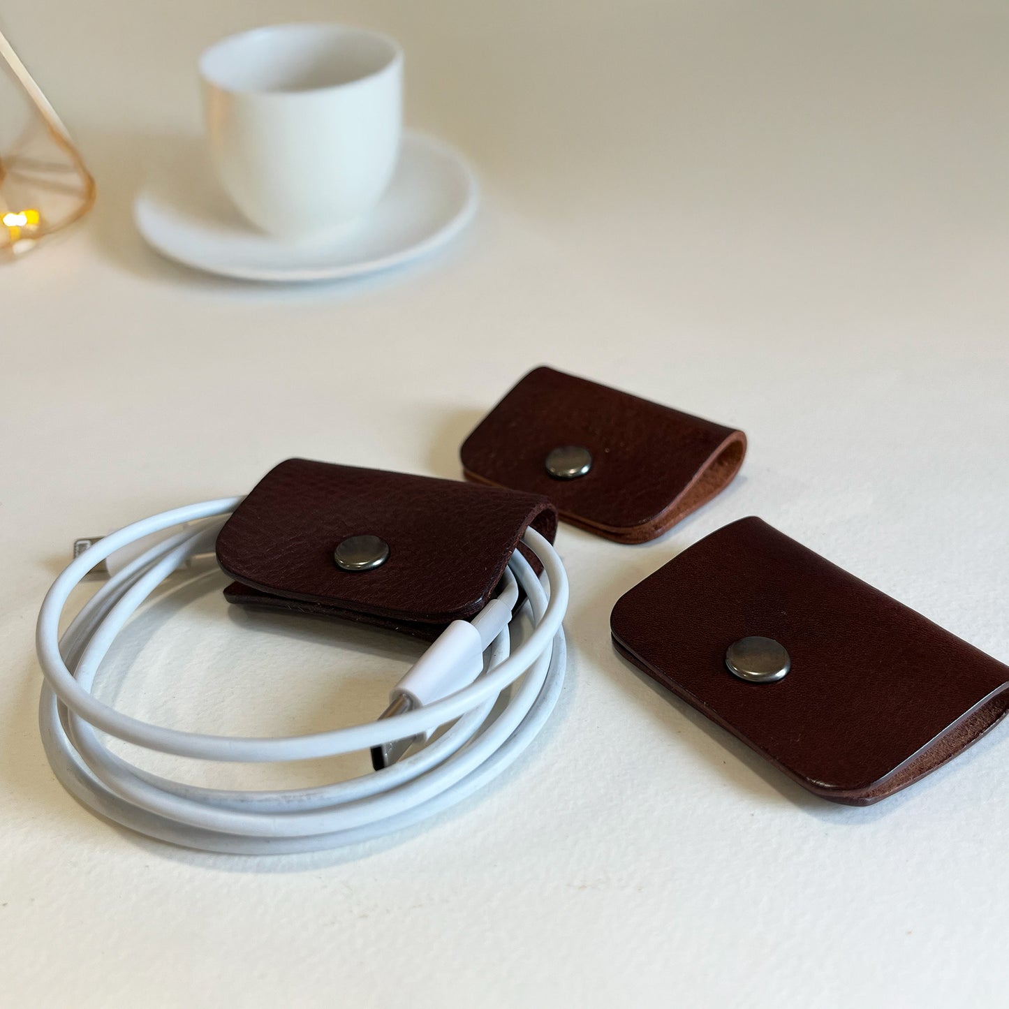 Reader 皮革集線器  Art 系列 /電線收納/植鞣革