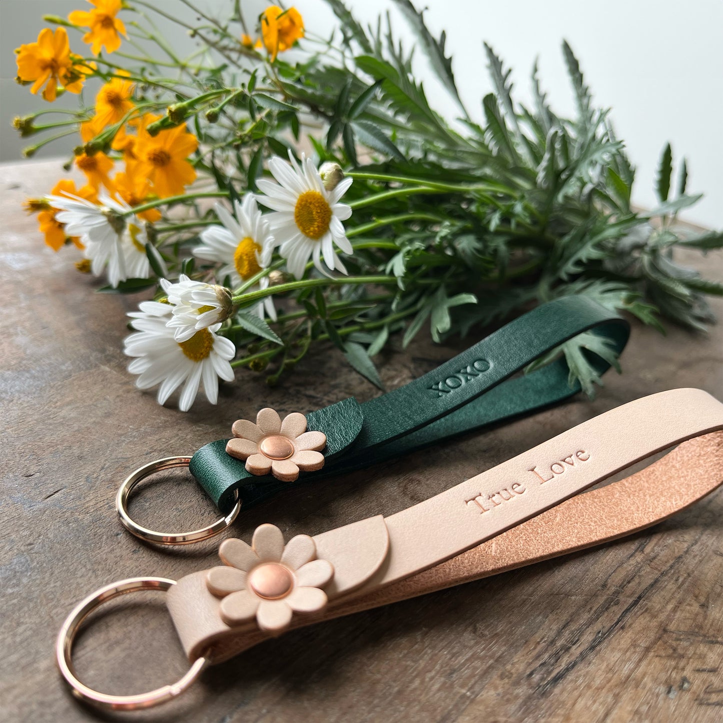 The One 皮革鑰匙圈