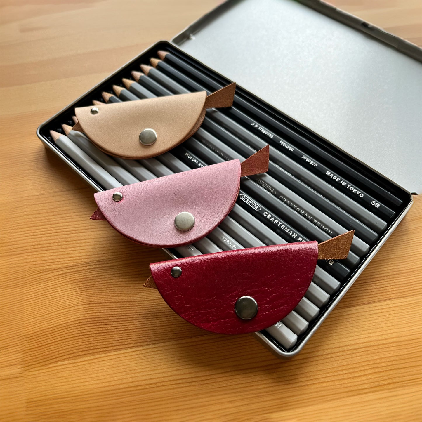 Uccelli 小飛鳥皮革集線器