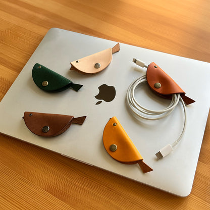 Uccelli 小飛鳥皮革集線器