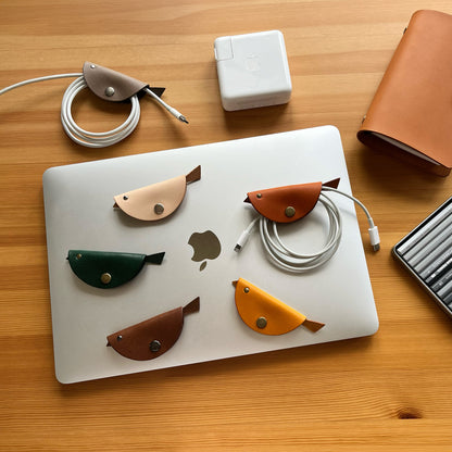 Uccelli 小飛鳥皮革集線器