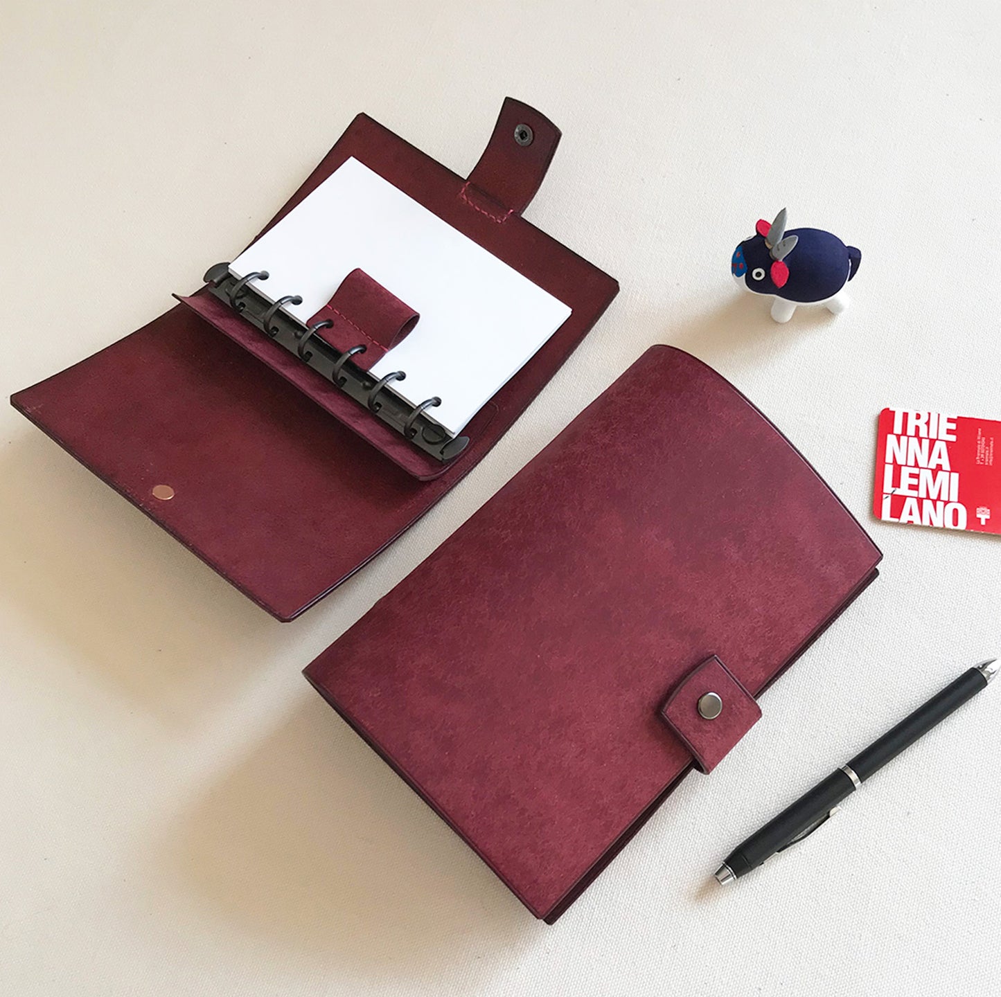 Uffizi A6 皮革六孔活頁筆記本封套 古典紅絲絨