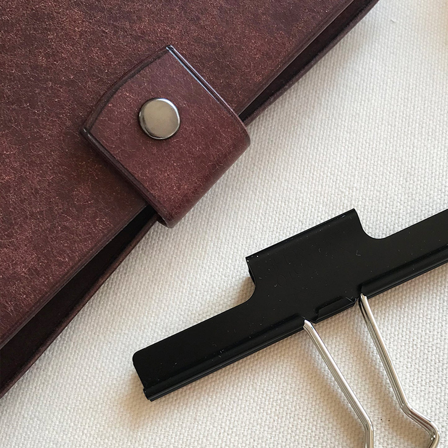 Uffizi A6 皮革六孔活頁筆記本封套 天使可麗露/雅典學院棕