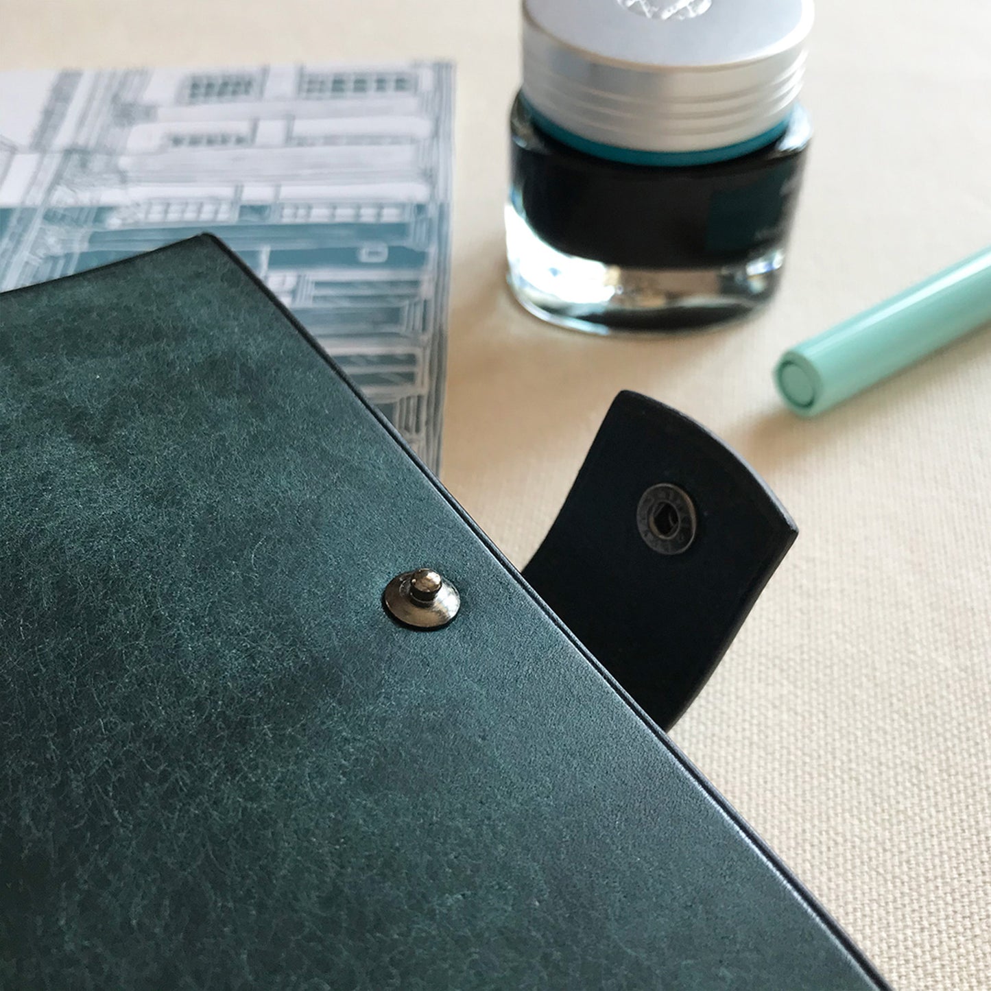 Uffizi A7 皮革六孔活頁筆記本封套