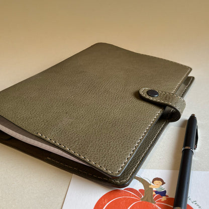 Urban A5 皮革六孔活頁筆記本|手帳  橄欖綠