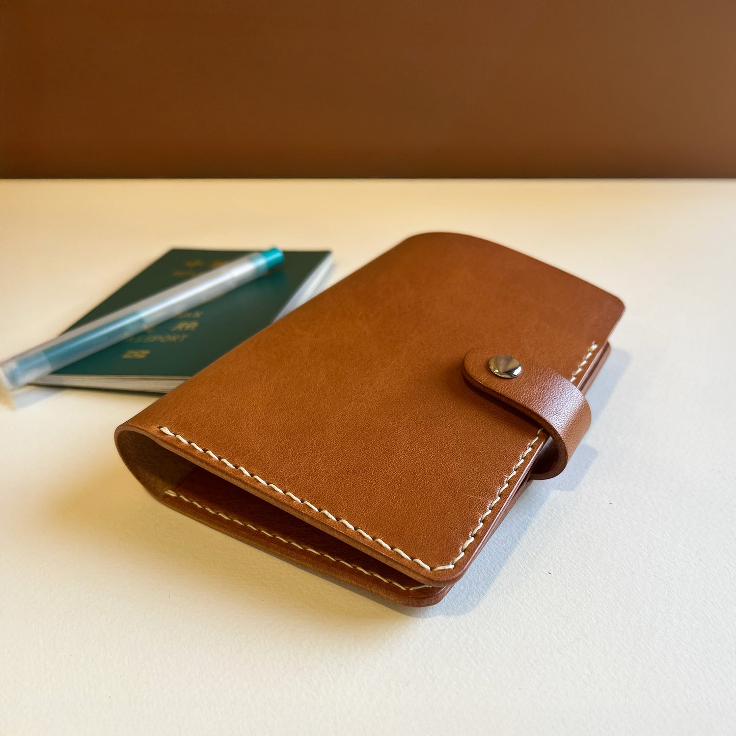 Urban 皮革護照夾 琥珀色
