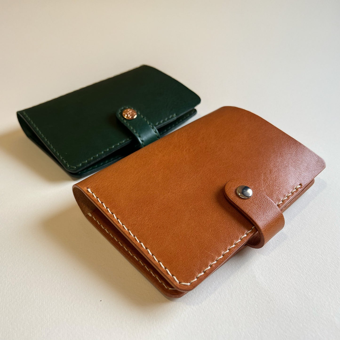 Urban 皮革護照夾 琥珀色